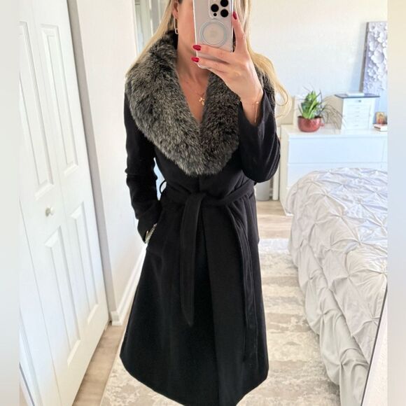 Wool belted coat with fox fur size US 2-4. - Picture 7 of 9